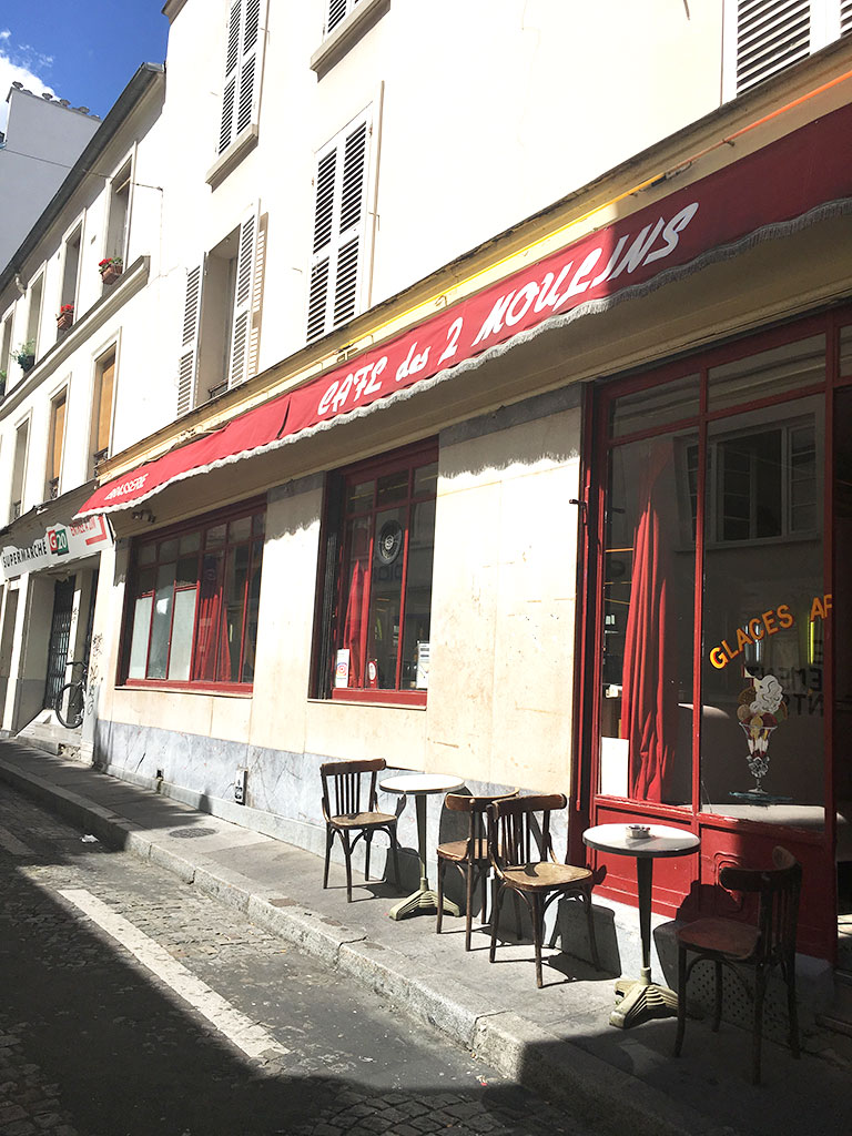 terrasse de restaurants à Montmartre, Le Café des 2 Moulins