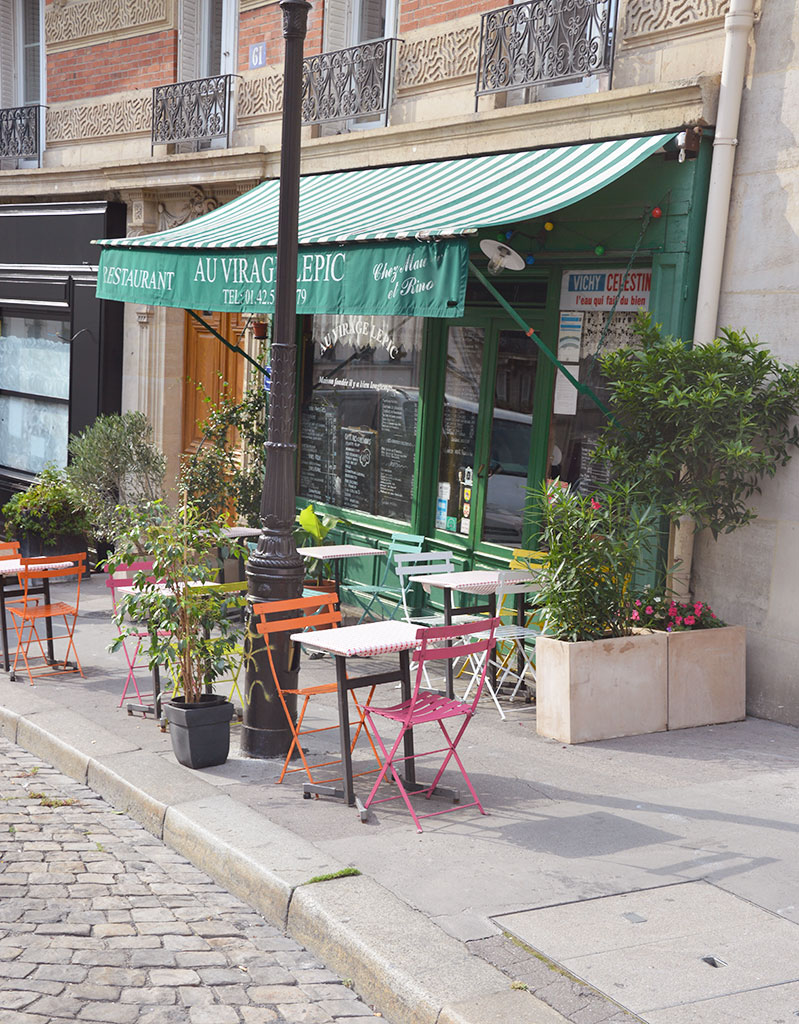 terrasses de restaurants à Montmartre, Au Virage Lepic