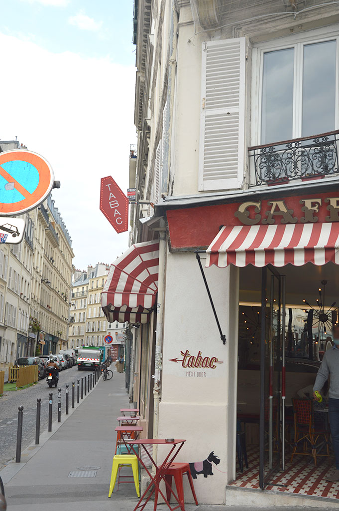 terrasse de restaurants à Montmartre, Café Tabac