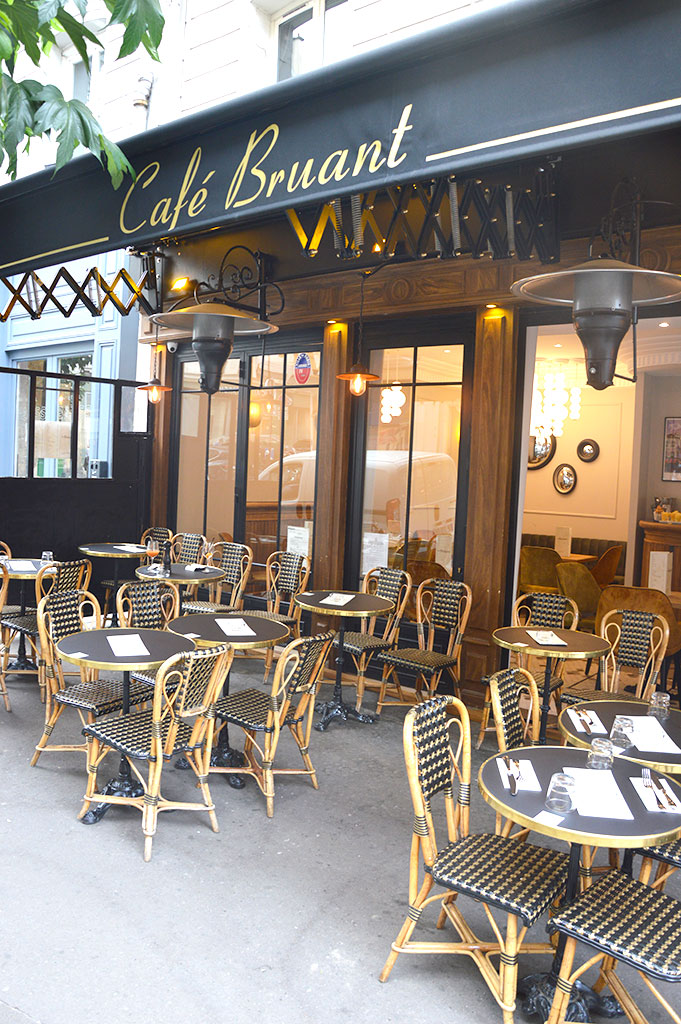terrasse de restaurants à Montmartre, Café Bruant